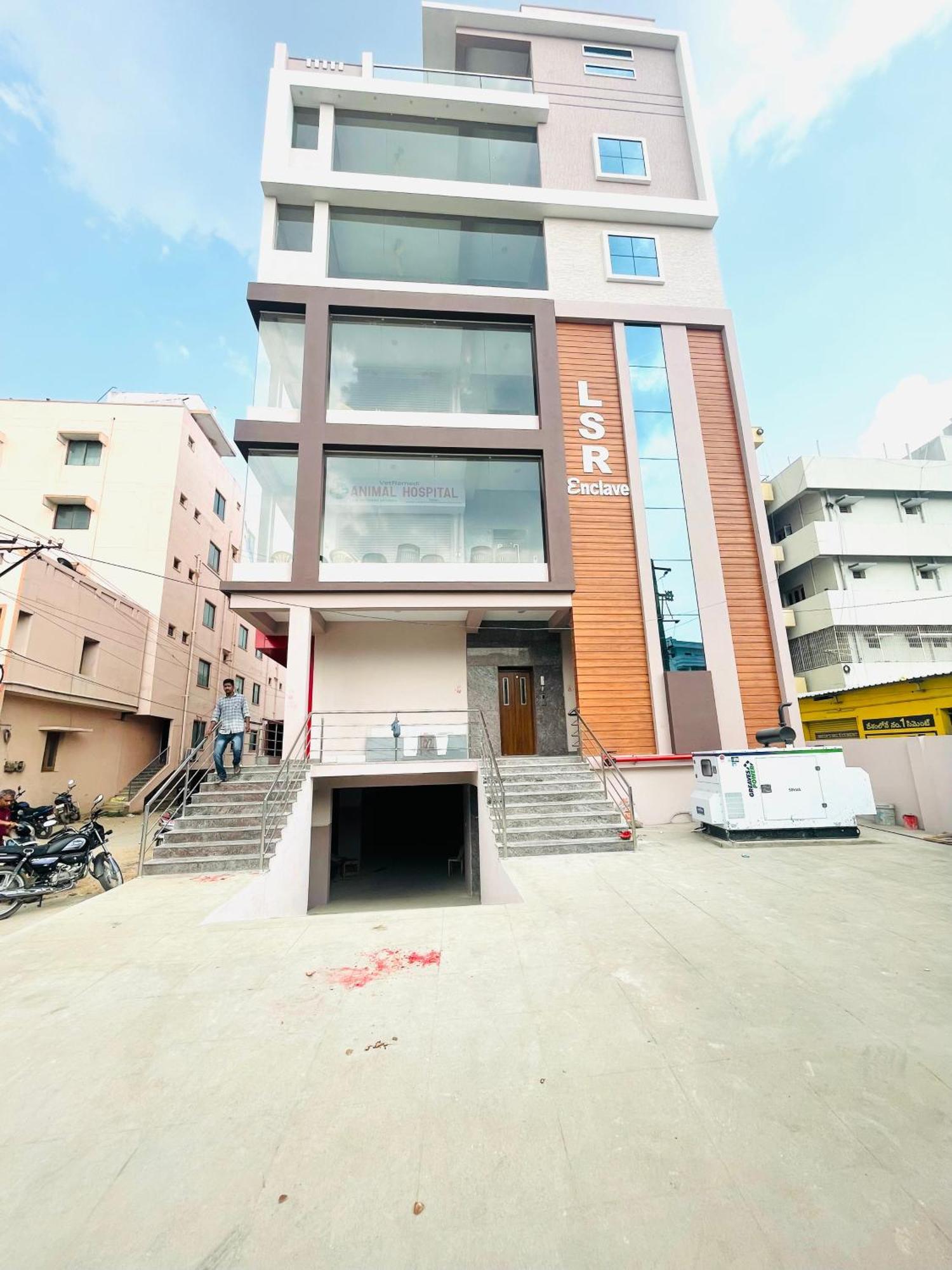 Pearl Stays, Tirupati - Very Convenient For The People Coming From Bangalore And Chennai - You Can Skip City Traffic While Reaching Any Temple In Tirupati - Covered Parking - 24Hrs Front Desk And Hot Water - Free Wifi - Flexible Checkin-In Check-Out Экстерьер фото